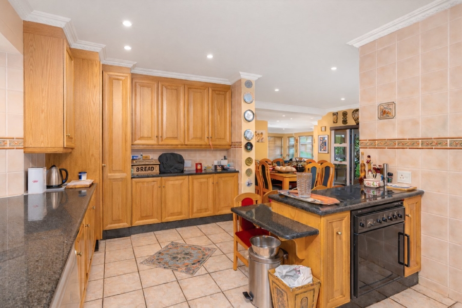 4 Bedroom Property for Sale in Caribbean Beach Club North West